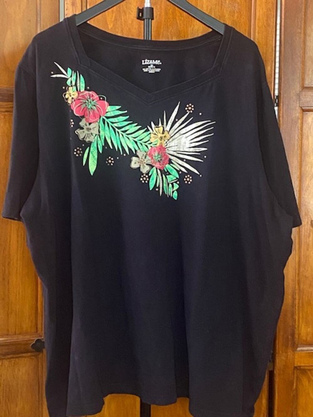 Liz & Me Women's 3X 26/28W Black Tropical Floral V-Neck Stretch Knit Top